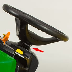 Tilt steering lever (X390 and X394 only)